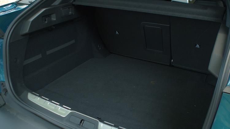 408_fastback_107842.jpg - 1.6 Plug-in Hybrid 225 GT 5dr e-EAT8
