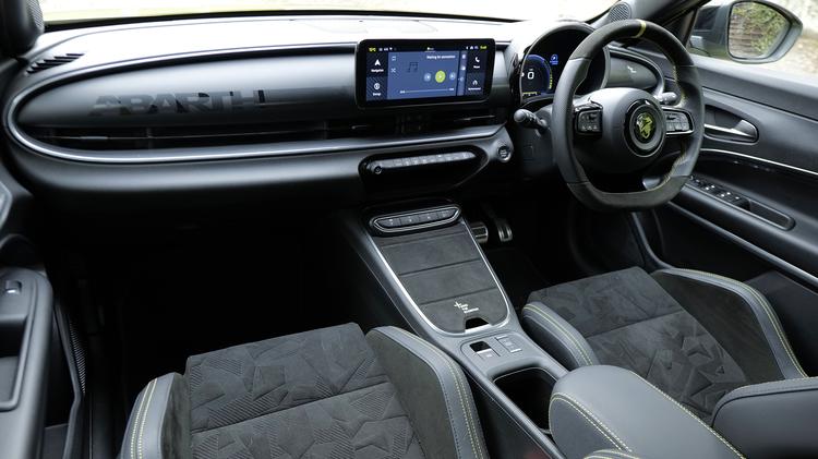 600e_electric_hatchback_114028.jpg - 175kW 54kWh 5dr Auto