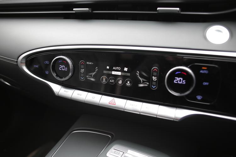 gv70_estate_105040.jpg - 2.5T Sport 5dr Auto AWD