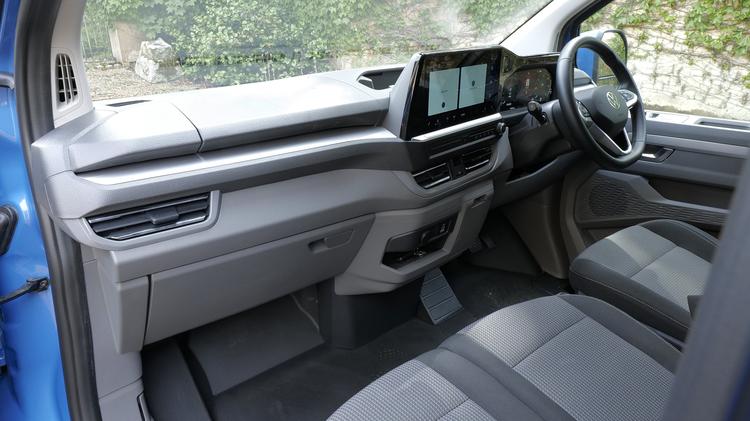 transporter_t34_lwb_electric_63558.jpg - 160kW 65kWh Commerce Pro Van Auto