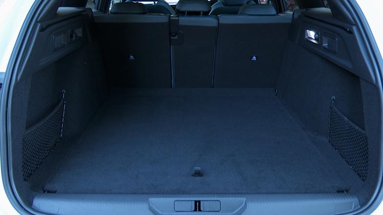 308_sw_estate_105287.jpg - 1.2 Hybrid 136 Allure 5dr e-DSC6