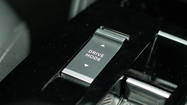 e_c4_x_electric_saloon_108557.jpg - 100kW E-Series 50kWh 5dr Auto