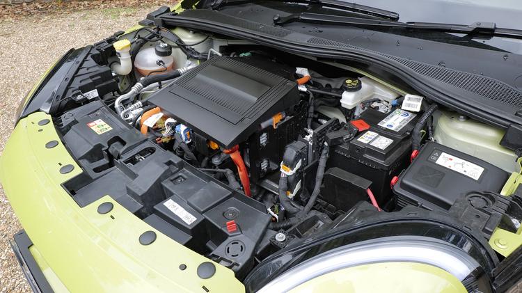 600e_electric_hatchback_special_editions_114030.jpg - 207kW Scorpionissima 54kWh 5dr Auto