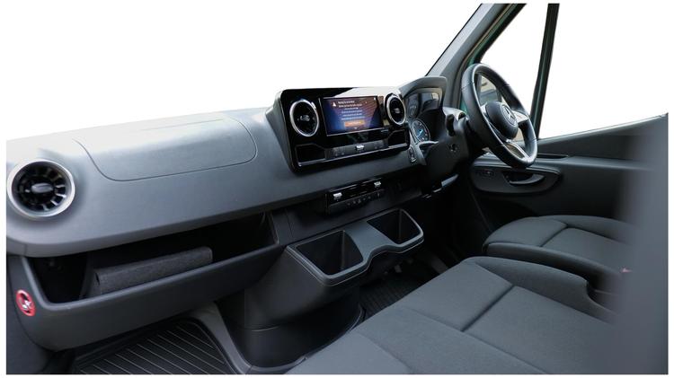 esprinter_320_l3_electric_rwd_62933.jpg - 150kW 81kWh Pro Van Auto