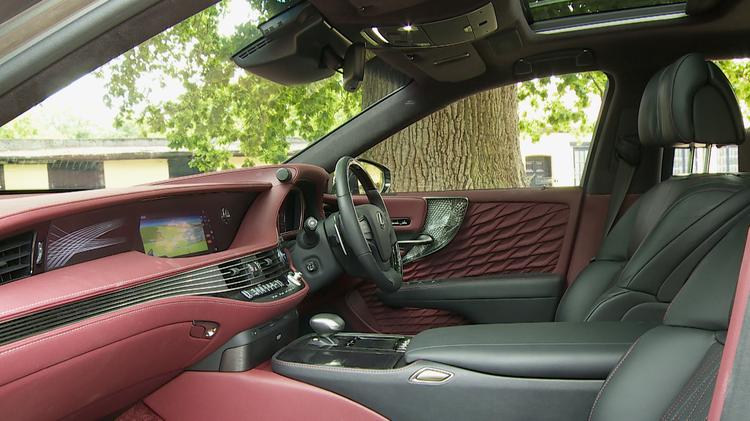 ls_saloon_88030.jpg - 500h 3.5 [359] Takumi 4dr CVT Auto [Pleat pack]