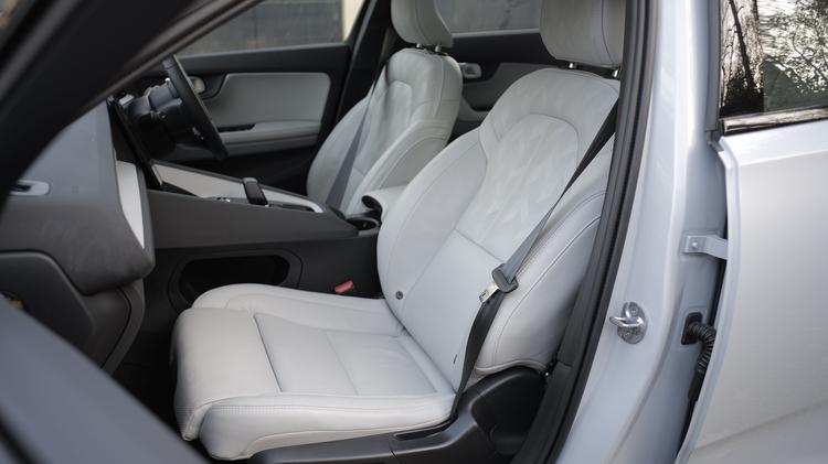 2_fastback_108721.jpg - 350kW 82kWh LR DM [Pilot/Plus/Perf] 5dr 4WD Auto