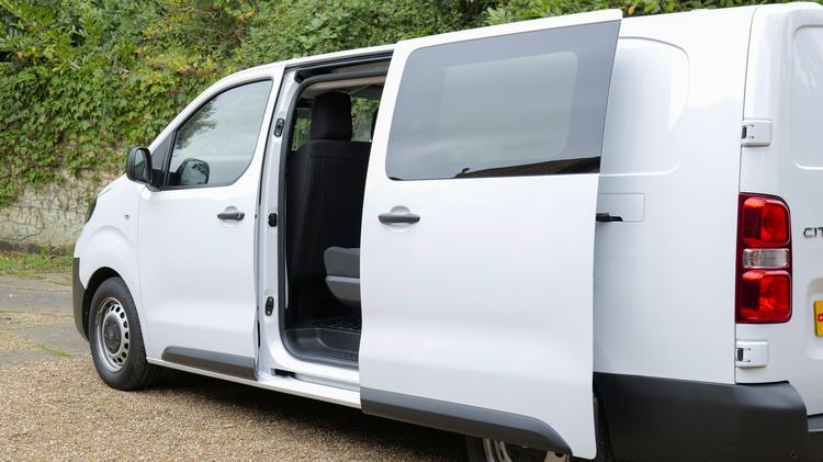 e_dispatch_m_special_edition_64974.jpg - 100kW 75kWh Van VTR Auto [11kW]