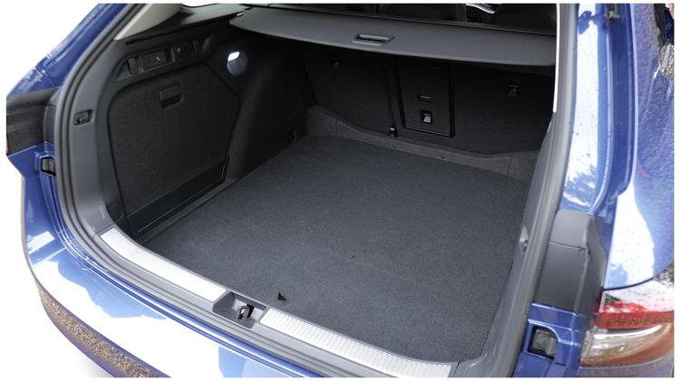 superb_hatchback_112221.jpg - 2.0 TSI 204 Sportline 5dr DSG